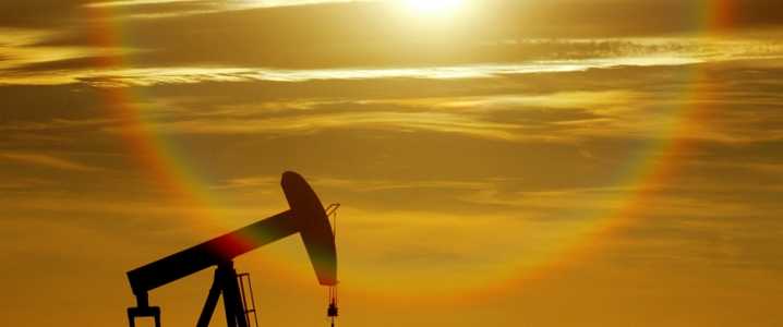 Oil Rises After EIA Reports Crude Inventory Draw